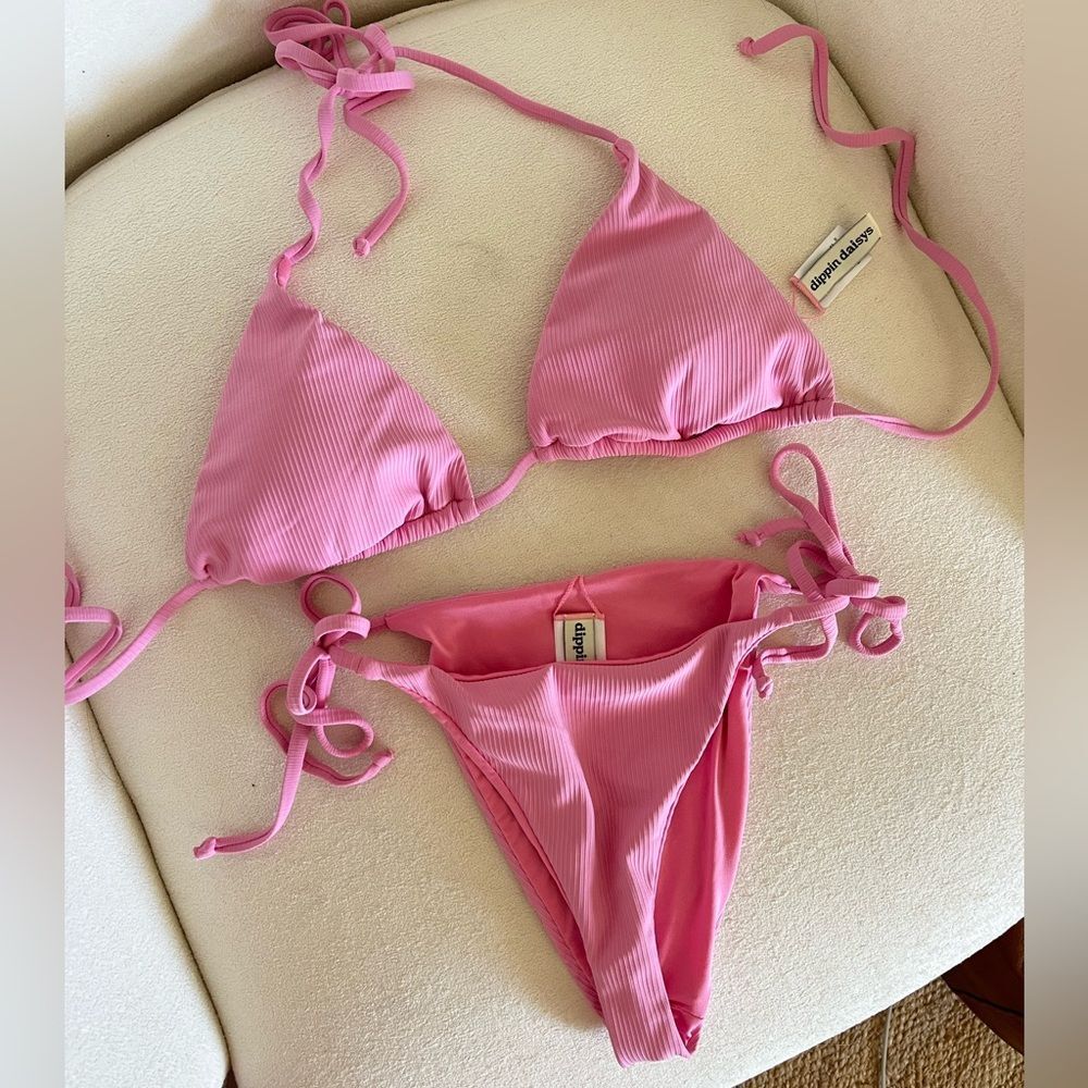 Dippin Daisys Pink Ribbed Triangle Bikini Set